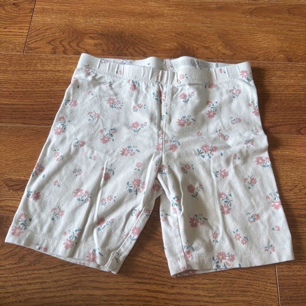Wonder Nation White floral bike shorts in size M